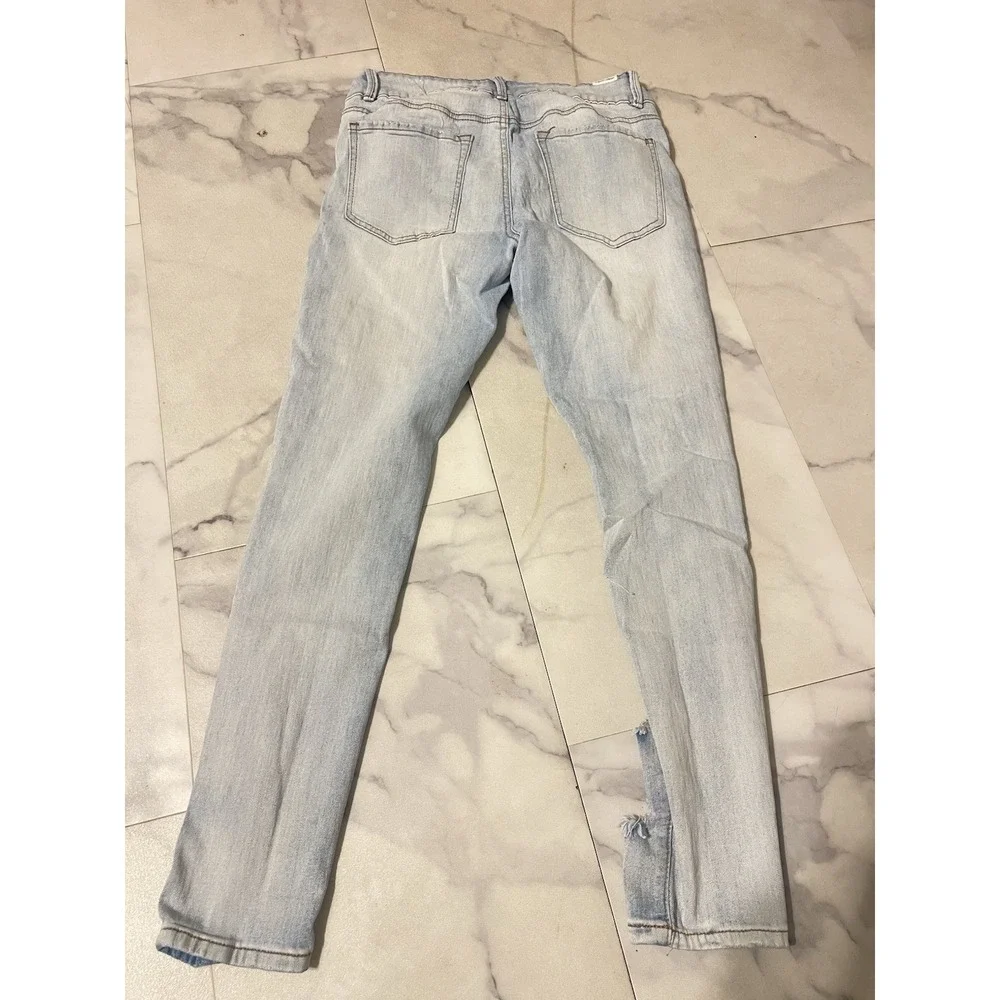 Almost Famous Jeans Juniors Size 7 ‎ Ripped Skinny Super Stretch Denim G0148